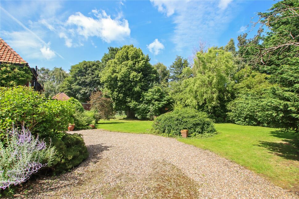 5 bedroom Detached House for sale, Chester Moor, Chester Le Street, DH2