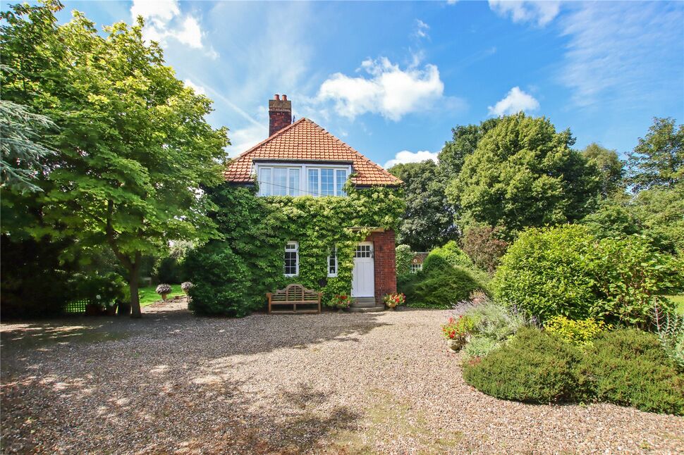 5 bedroom Detached House for sale, Chester Moor, Chester Le Street, DH2