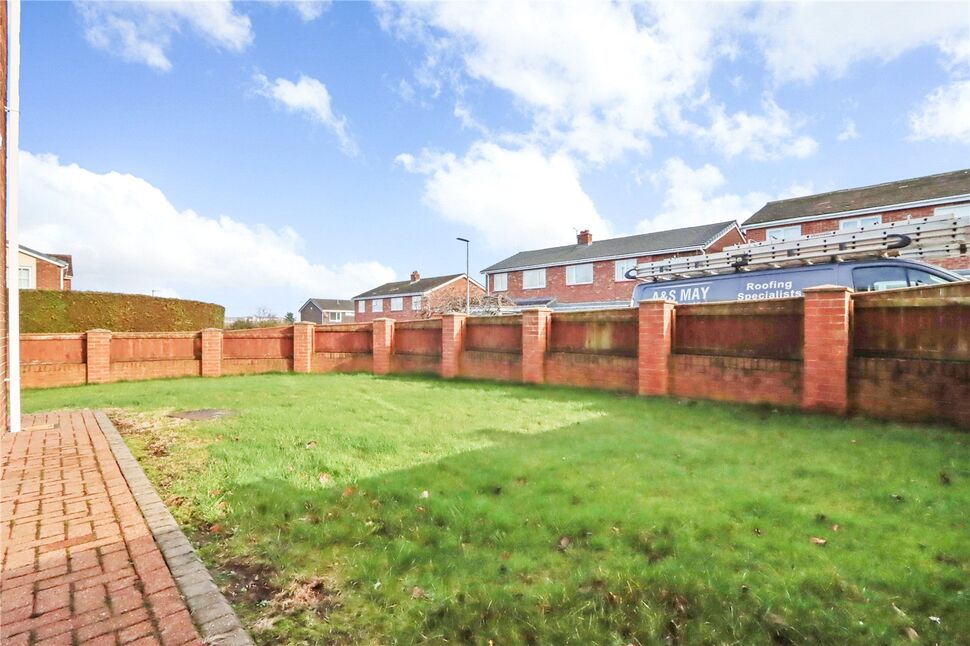 4 bedroom Semi Detached House for sale, Ardrossan, Ouston, DH2 £230,000