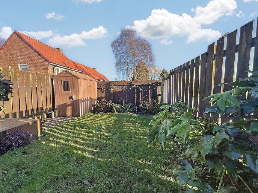 2 bedroom Mid Terrace House for sale, Brandon Gardens, Gateshead, NE9