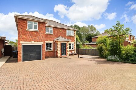 Station Lane, 4 bedroom Detached House for sale, £340,000