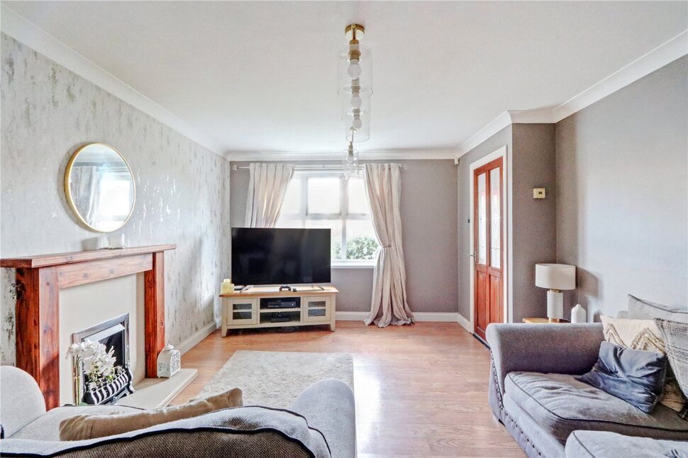 3 bedroom Semi Detached House for sale, Thornton Lea, Pelton, DH2 £