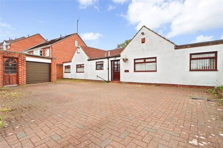 4 bedroom Detached Bungalow for sale