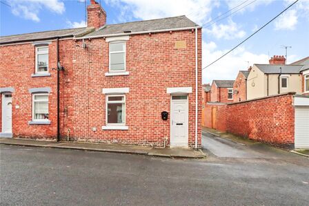 2 bedroom End Terrace House to rent