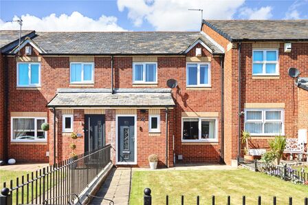 3 bedroom Mid Terrace House for sale