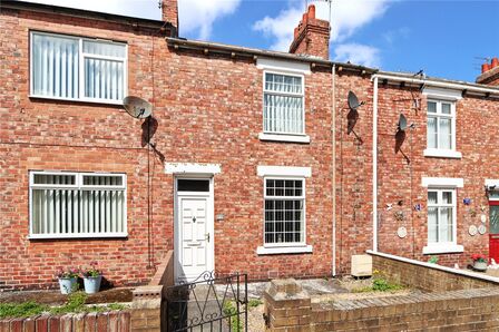 2 bedroom Mid Terrace House for sale