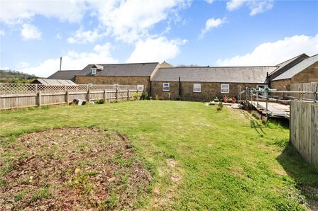 2 bedroom Mid Terrace Bungalow for sale