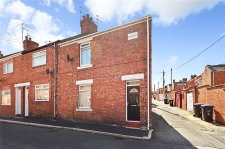 2 bedroom End Terrace House for sale