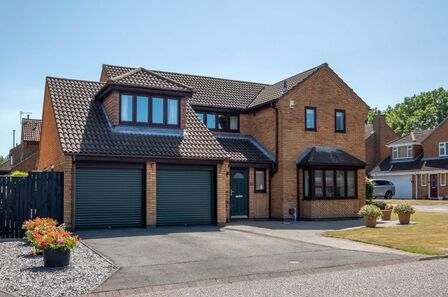 5 bedroom Detached House for sale