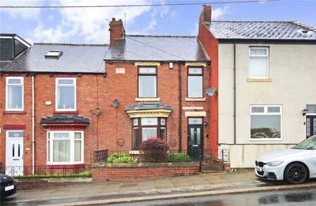 2 bedroom Mid Terrace House for sale