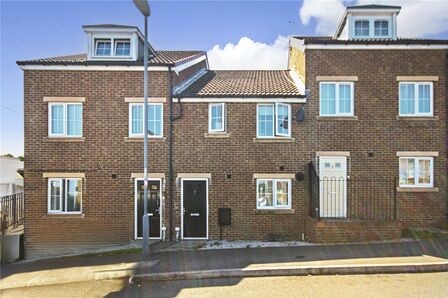 Church Square, 3 bedroom Mid Terrace House for sale, £139,950