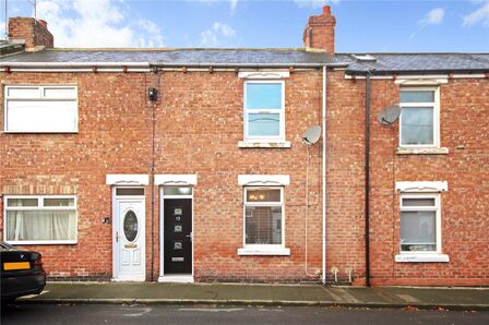2 bedroom Mid Terrace House for sale