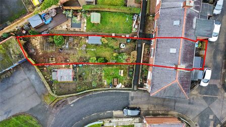 2 bedroom Mid Terrace House for sale