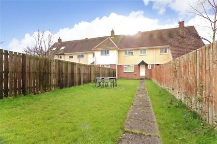 2 bedroom Mid Terrace House for sale