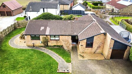 4 bedroom Detached Bungalow for sale