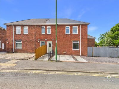 Pelaw Avenue, 3 bedroom Semi Detached House for sale, &pound;135,000