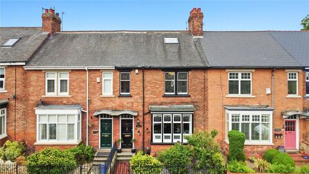 4 bedroom Mid Terrace House for sale