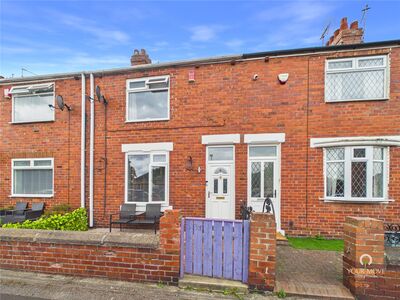 2 bedroom Mid Terrace House for sale
