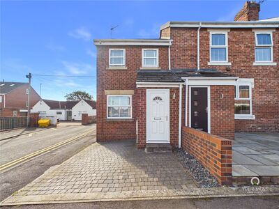 2 bedroom End Terrace House for sale