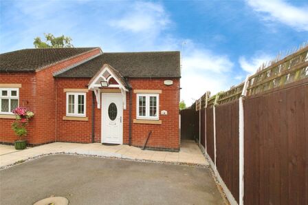 2 bedroom Semi Detached Bungalow to rent