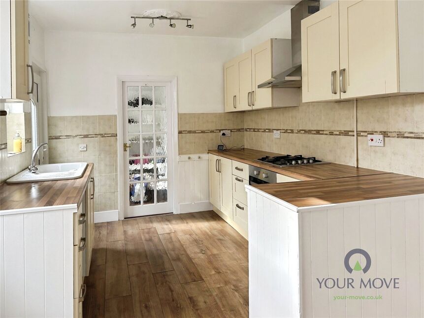 Kitchen / Breakfast Room