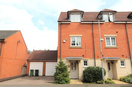 Discovery Close, 3 bedroom End Terrace House for sale, £220,000