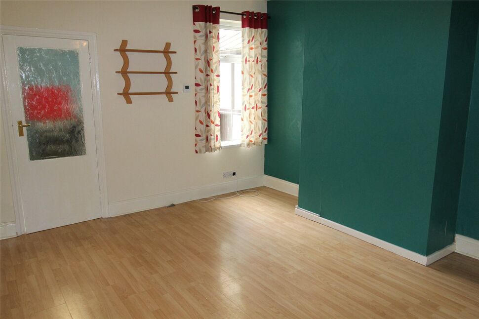 3 bedroom Mid Terrace House for sale, Ashburton Road, Hugglescote, LE67