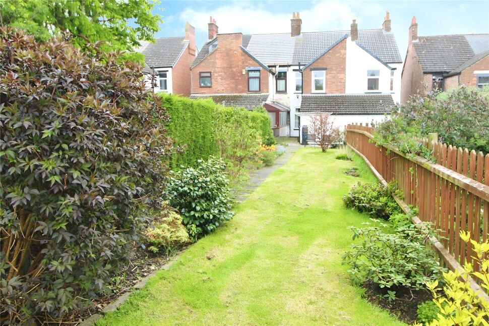 3 bedroom Mid Terrace House for sale, Ashburton Road, Hugglescote, LE67