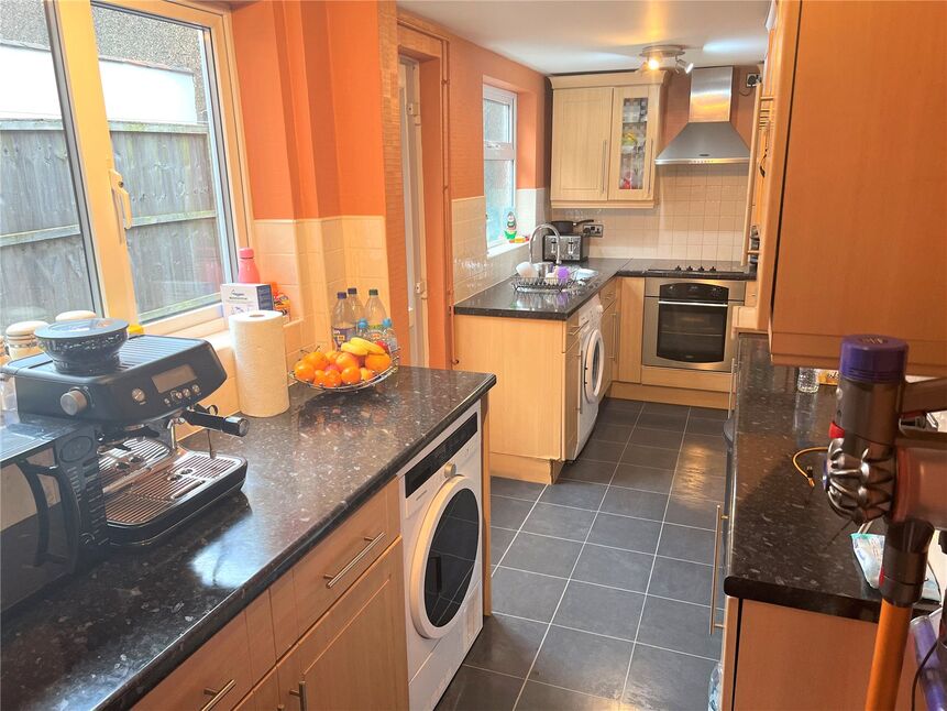 2 bedroom Mid Terrace House for sale, Forest Road, Coalville, LE67 £