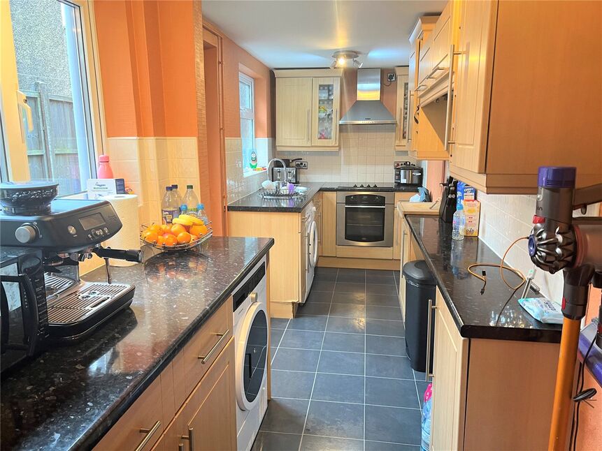2 bedroom Mid Terrace House for sale, Forest Road, Coalville, LE67 £