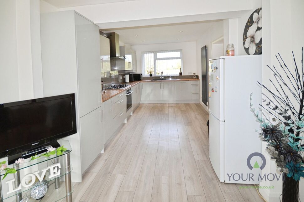 Kitchen / Dining Room