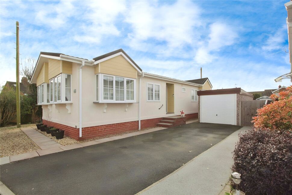 3 bedroom Mid Terrace House for sale, Ashburton Road, Hugglescote, LE67