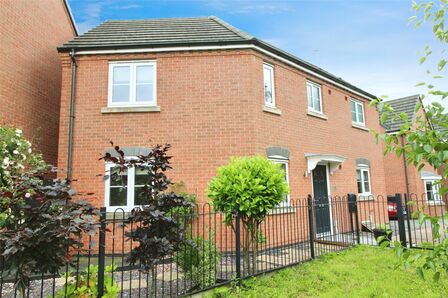 Daisy Close, 3 bedroom Detached House to rent, &pound;1,100 pcm