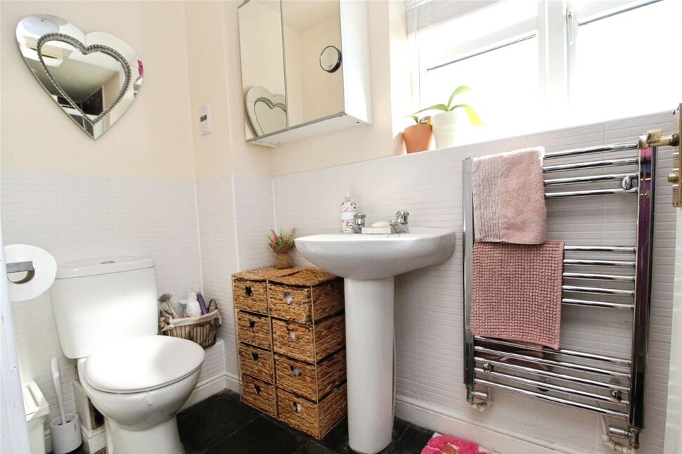 En-Suite Bathroom