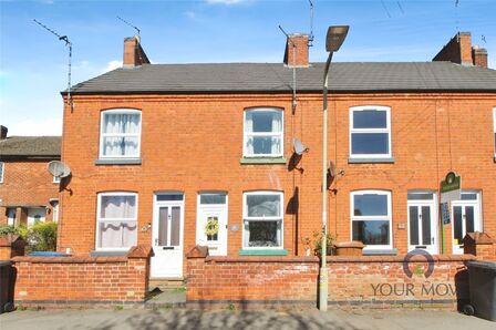 2 bedroom Mid Terrace House for sale