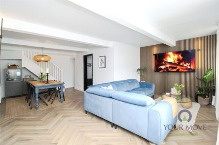 School Lane, 3 bedroom Detached House for sale, £310,000