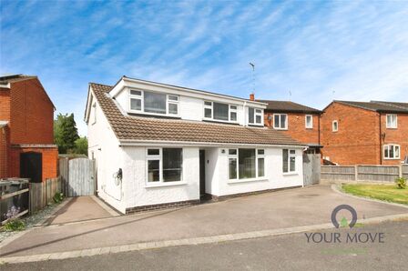School Lane, 3 bedroom Detached House for sale, £325,000
