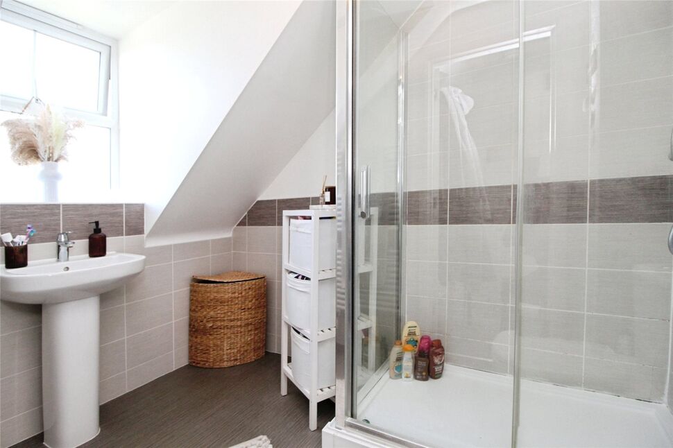 En-Suite Bathroom