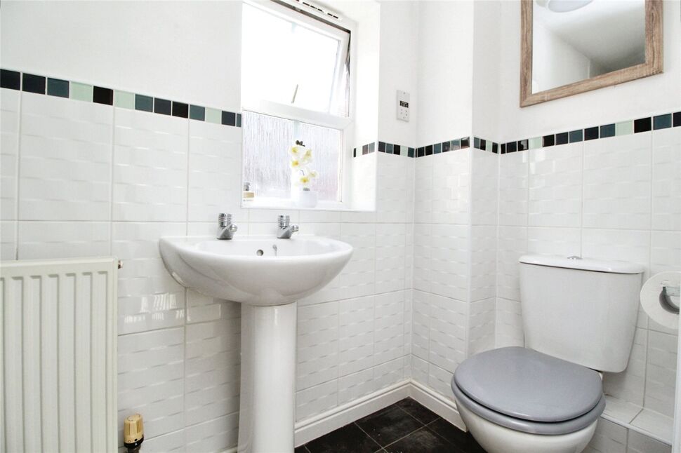 En-Suite Bathroom