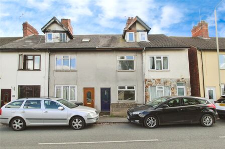 3 bedroom Mid Terrace House for sale