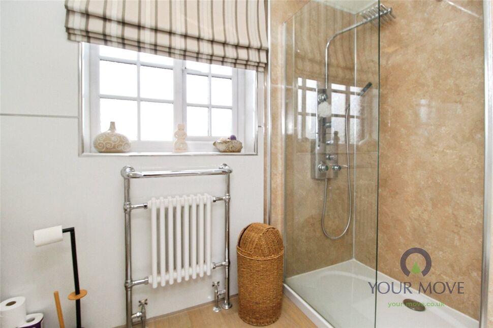 En-Suite Bathroom