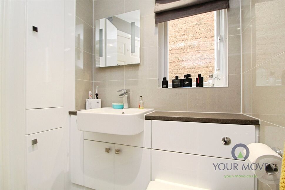 En-Suite Bathroom