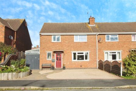 Highfields, 3 bedroom Semi Detached House for sale, £290,000
