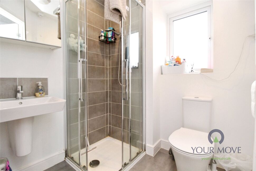 En-Suite Bathroom