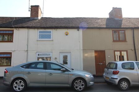 2 bedroom Mid Terrace House for sale