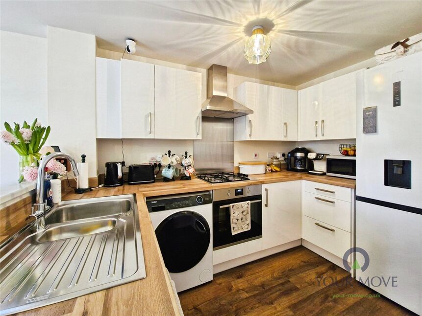 Kitchen / Lounge / Diner