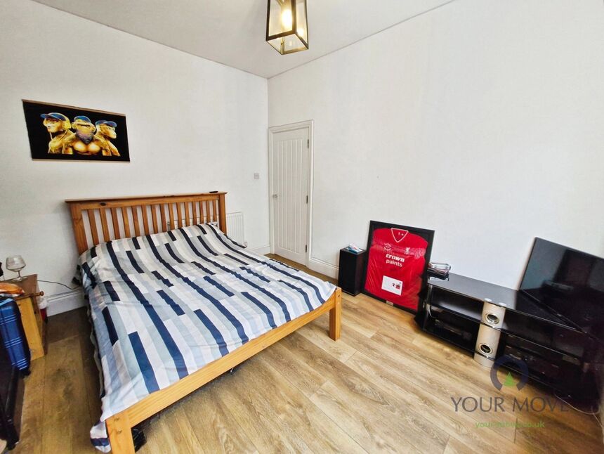 Lounge / Bedroom 5