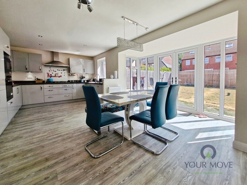 Kitchen / Diner