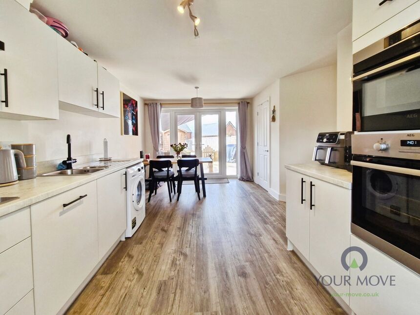 Kitchen / Diner