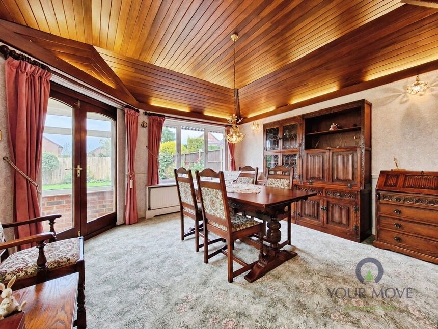 Lounge / Dining